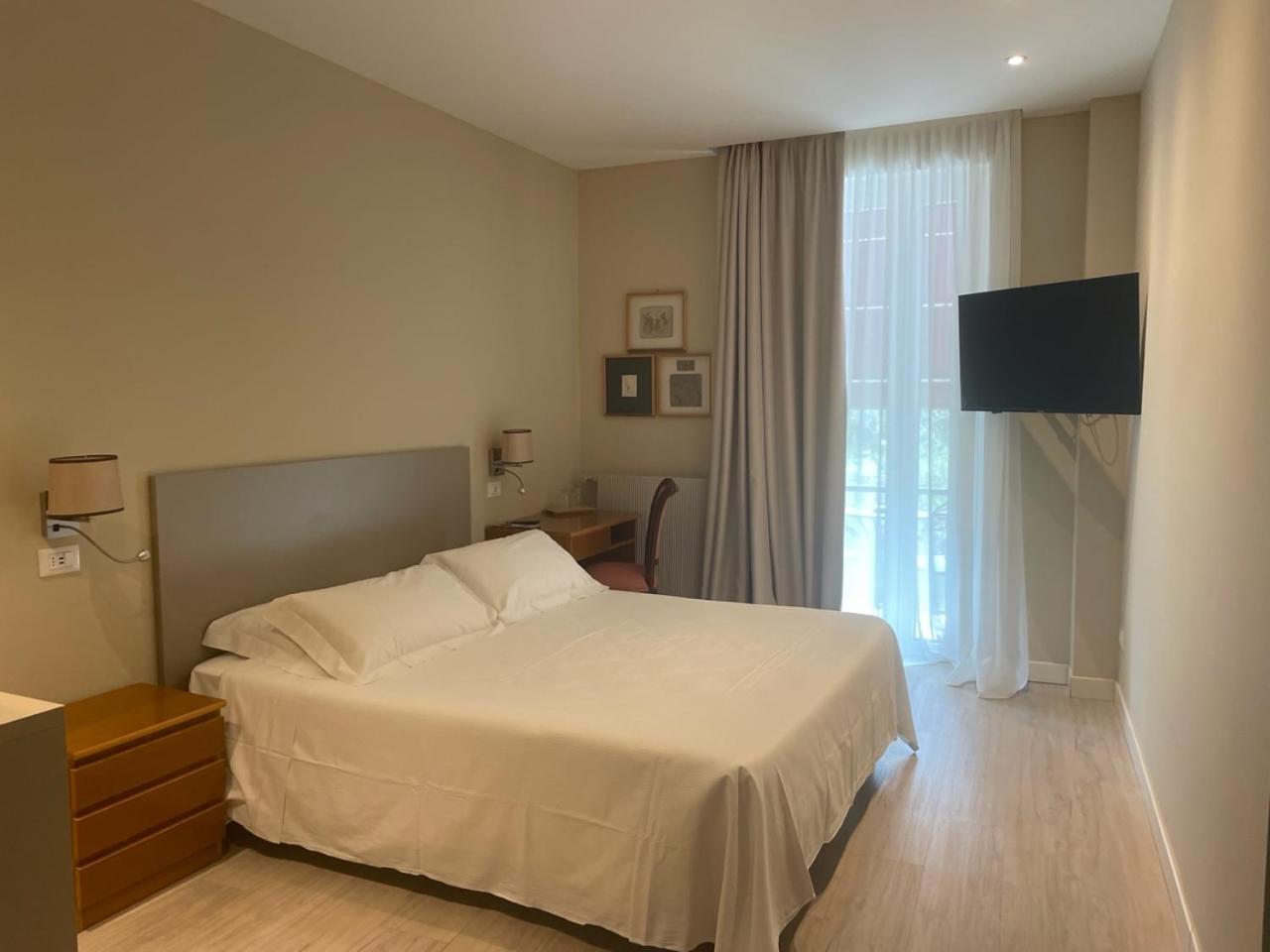 Hotel Mon Repos Sirmione Exterior foto
