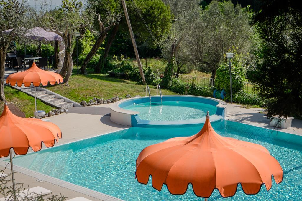 Hotel Mon Repos Sirmione Exterior foto